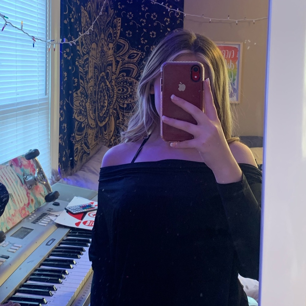 Arden B. Black Top